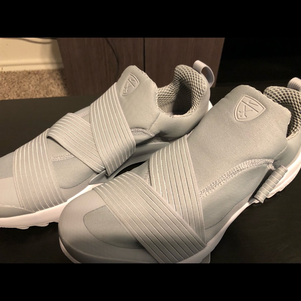 Nike spikeless golf shoes